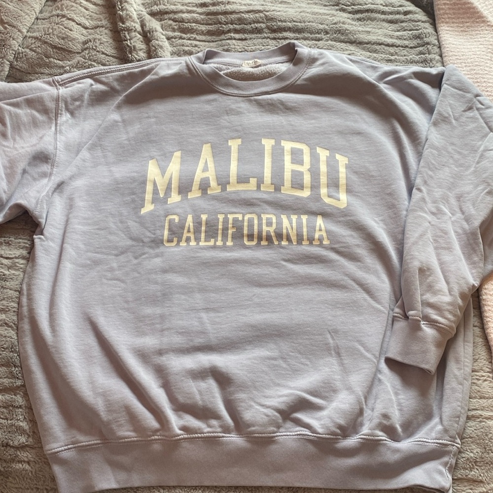 Brandy Melville crewneck